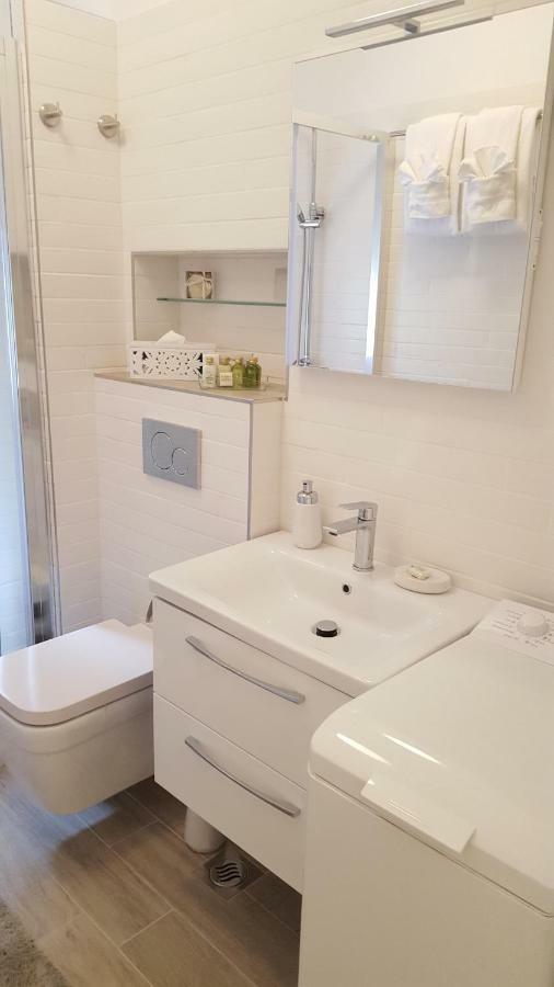 Studio Apartment Vanna - 1St Row To The Sea Abbazia Esterno foto