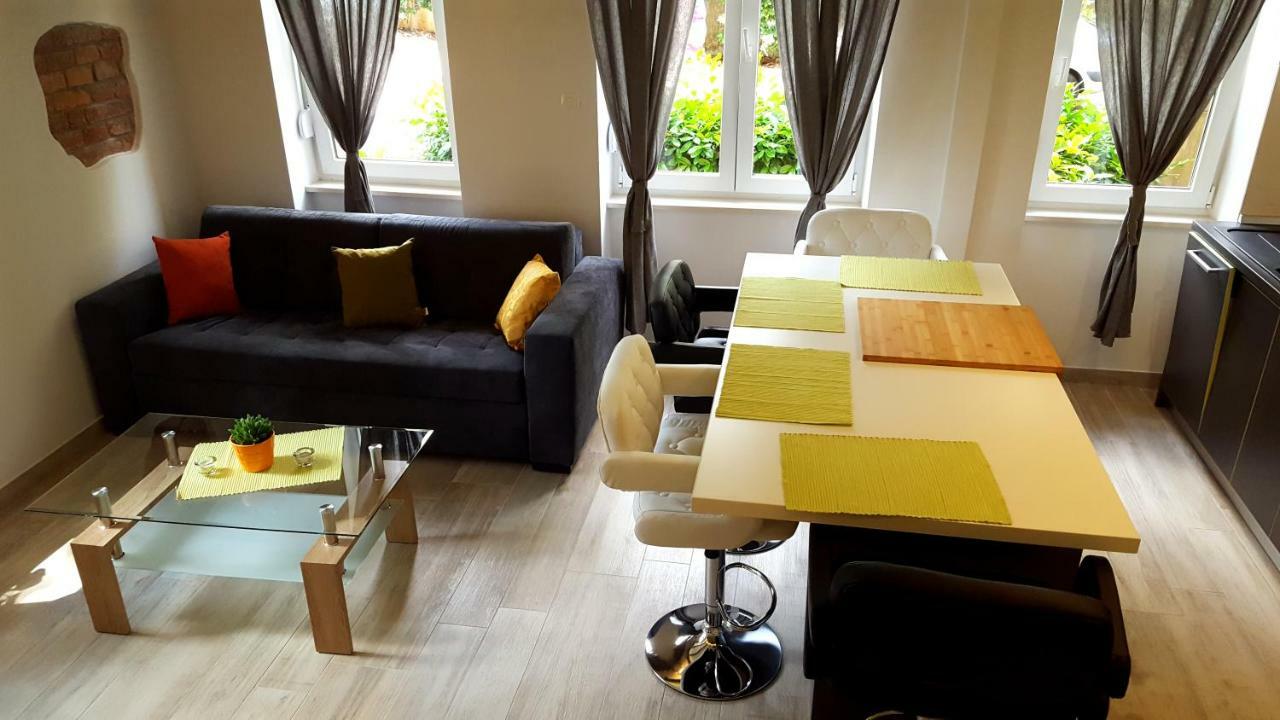 Studio Apartment Vanna - 1St Row To The Sea Abbazia Esterno foto