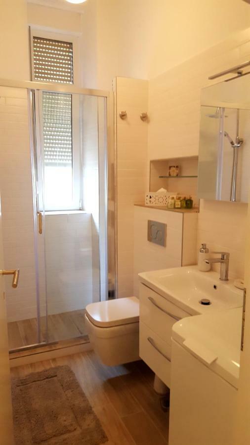 Studio Apartment Vanna - 1St Row To The Sea Abbazia Esterno foto